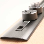 GT 1.0 - Genesis, 65 cm - Negro cepillado - 2 x USB - cable 1,5 m + 2 tomas de corriente GS4-L negra